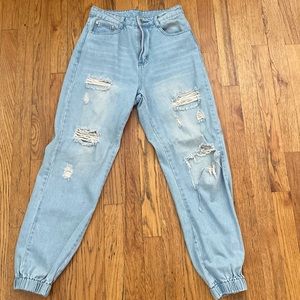 Kittenish light wash jeans